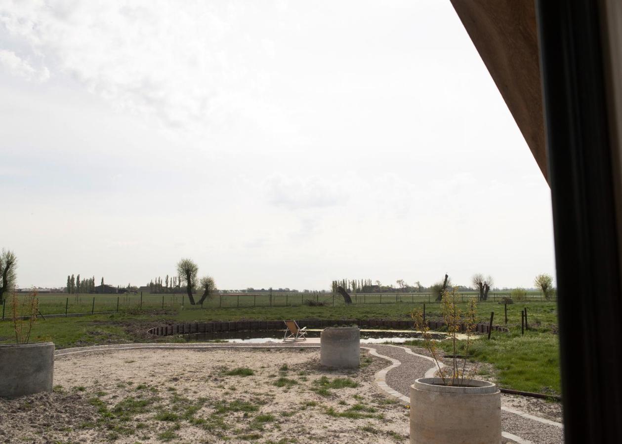 Landelijk vakantiehuis in Diksmuide met een tuin en vijver Buitenkant foto